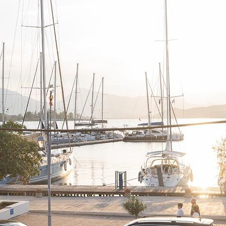 The White Rose Apartment Poros Town Eksteriør bilde