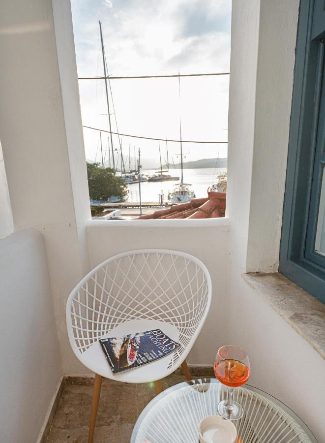 The White Rose Apartment Poros Town Eksteriør bilde