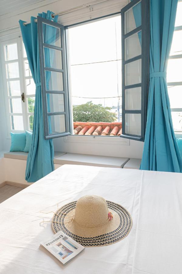 The White Rose Apartment Poros Town Eksteriør bilde