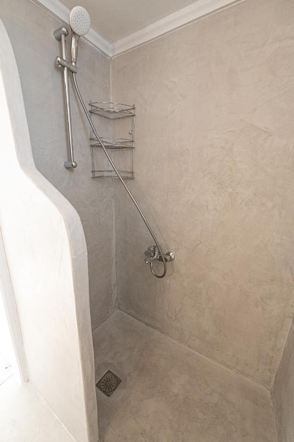 The White Rose Apartment Poros Town Eksteriør bilde